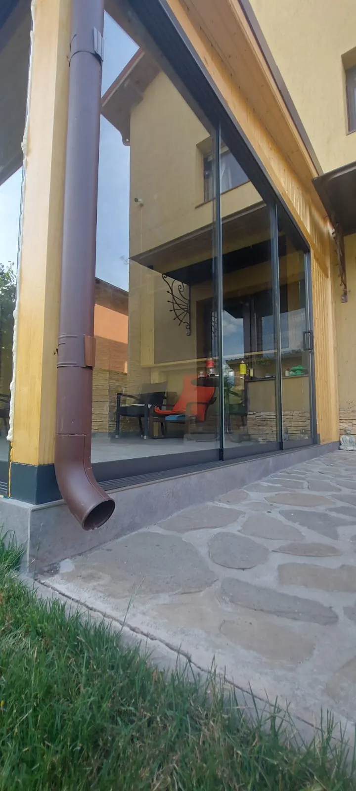 Închideri Terase cu Sticlă Securizată 