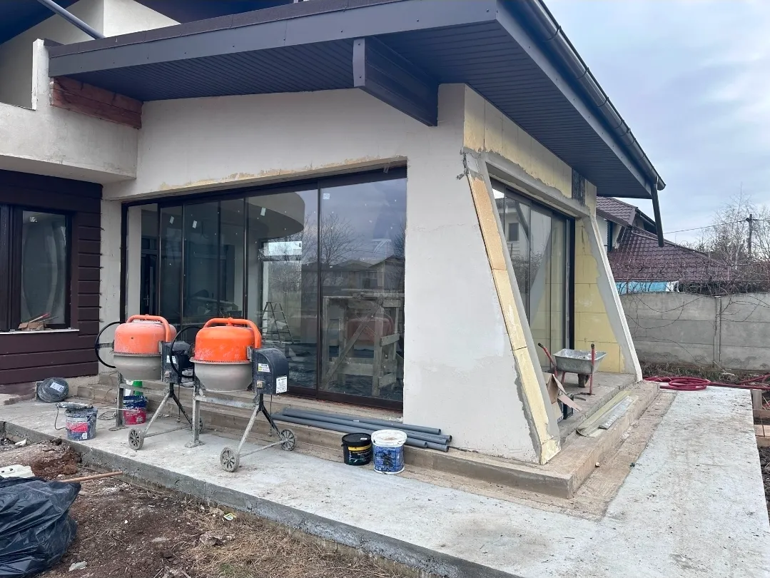 Închideri Terase cu Sticlă Securizată 