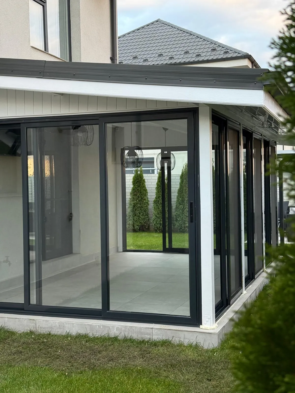 Închideri Terase cu Sticlă Securizată 