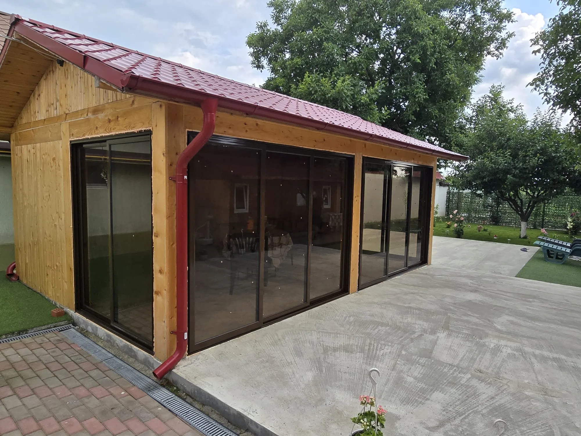 Închideri Terase cu Sticlă Securizată 