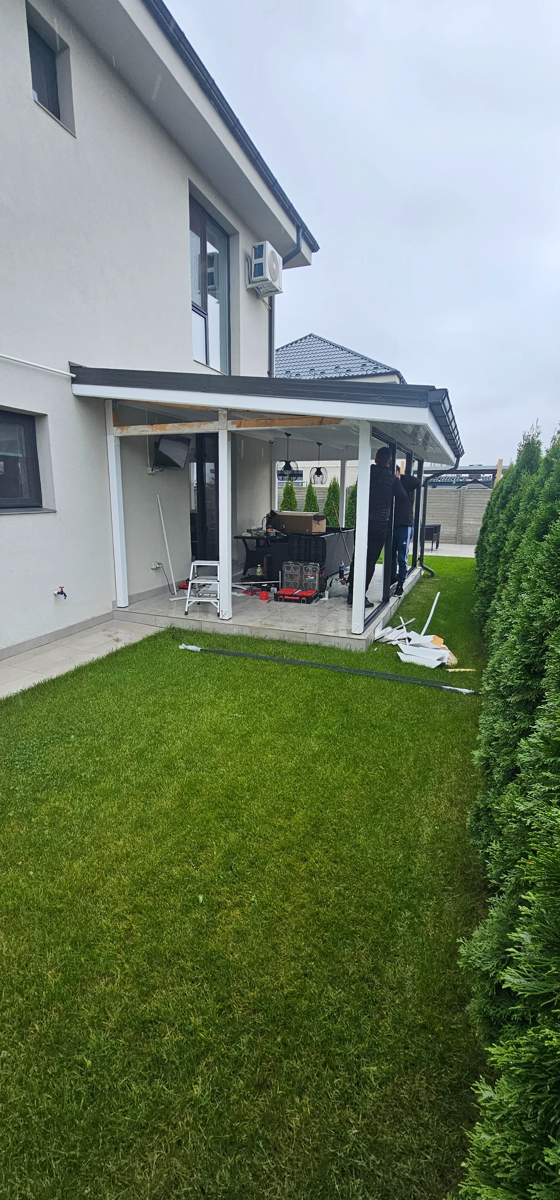 Închideri Terase cu Sticlă Securizată 