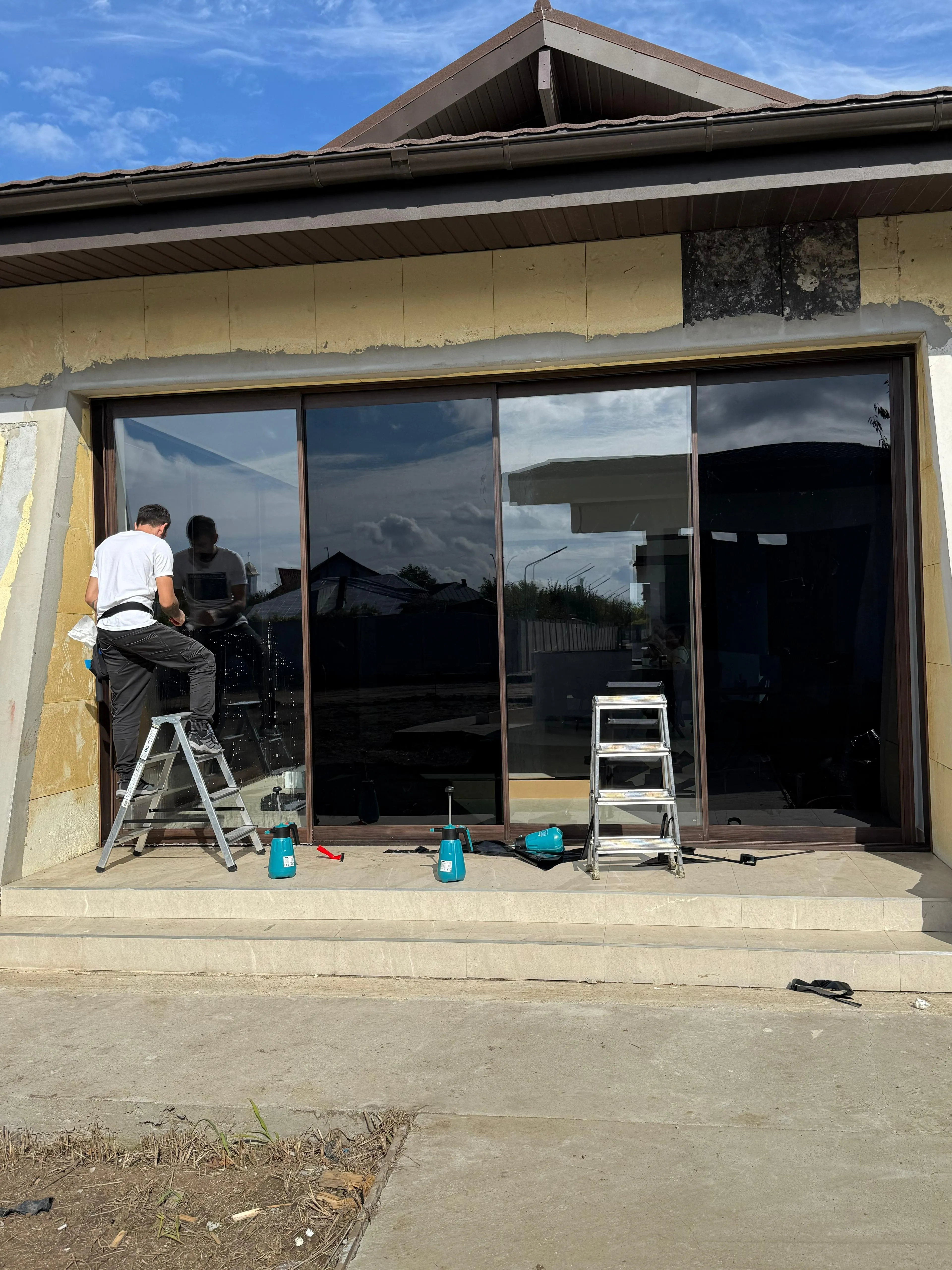 Închideri Terase cu Sticlă Securizată 