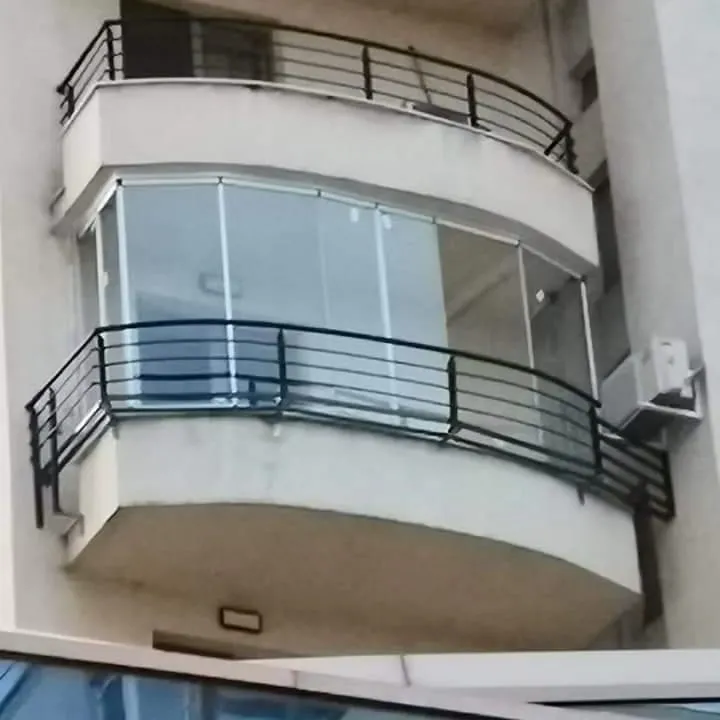 Închideri Balcoane cu Sticlă Securizată