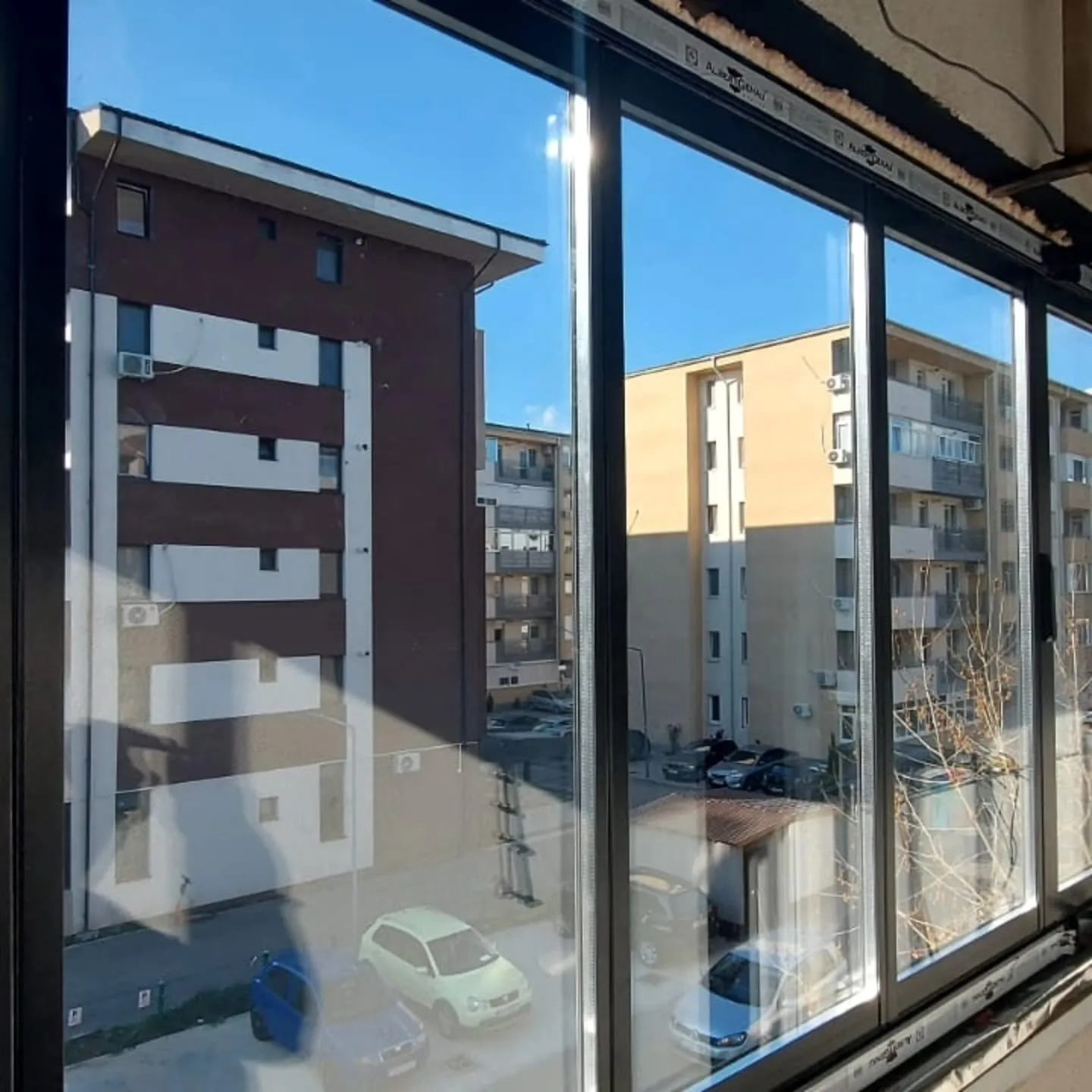 Închideri Balcoane cu Sticlă Securizată