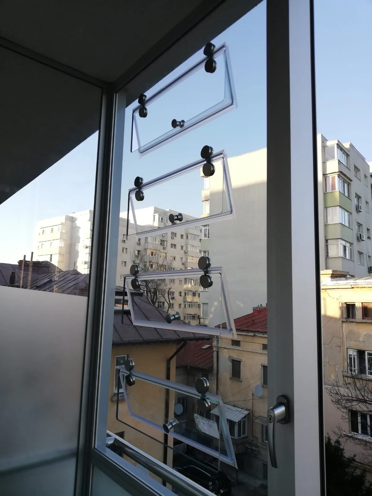 Închideri Balcoane cu Sticlă Securizată