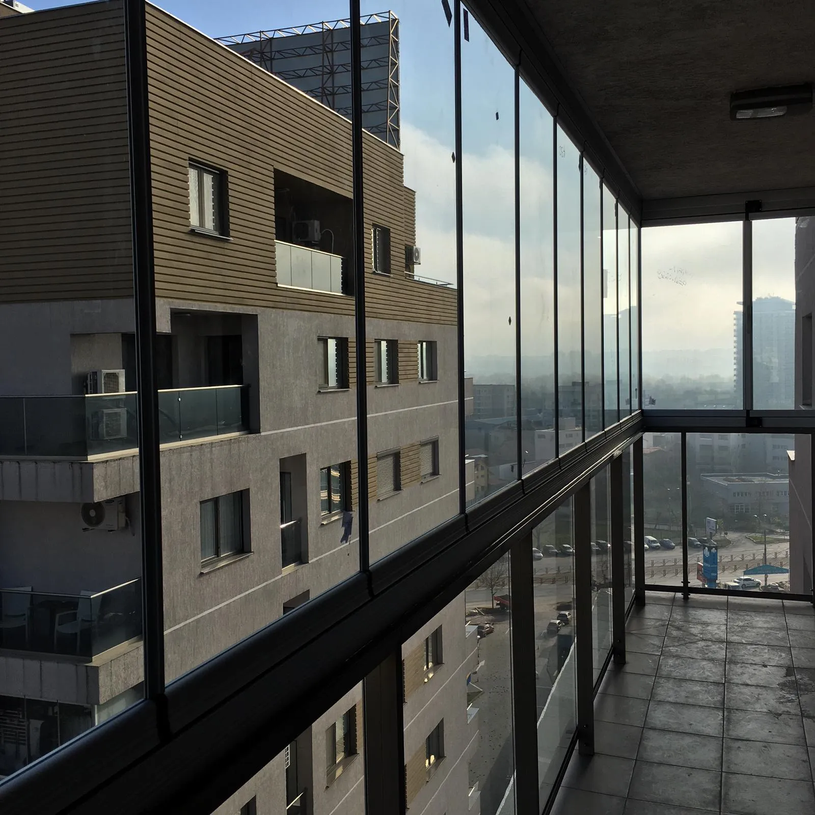 Închideri Balcoane cu Sticlă Securizată