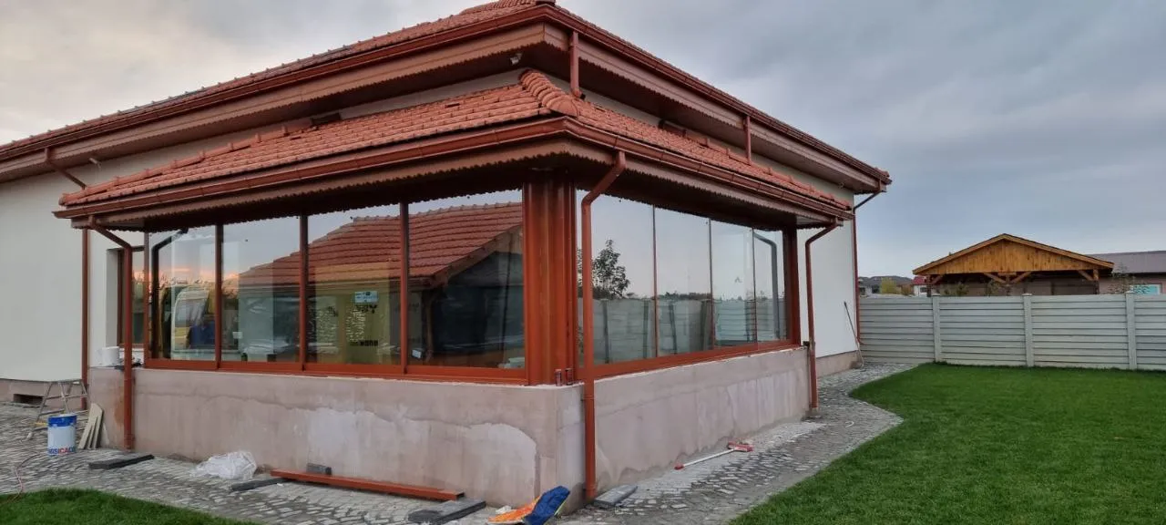 Închideri foișoare