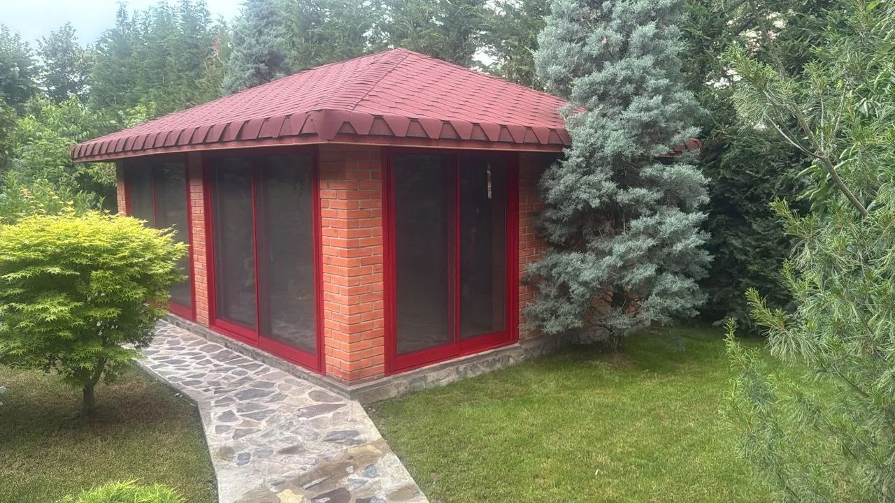 Închideri foișoare